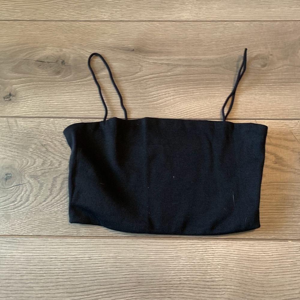 Black Cropped Tank